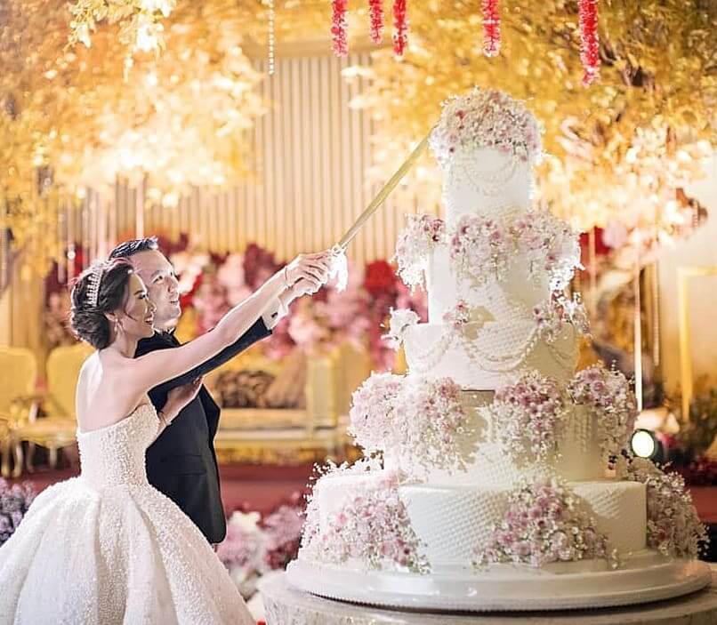 Breathtaking Design wedding cake