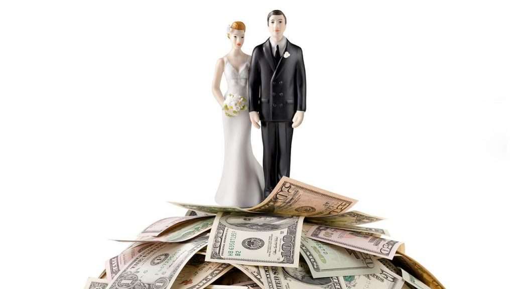 Coronavirus-and-wedding-expenses-buy-wedding-insurance