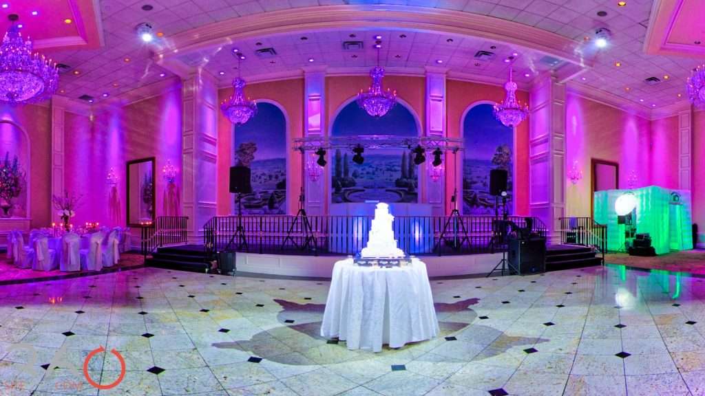 Il Villaggio Ballroom dance floor with wedding cake