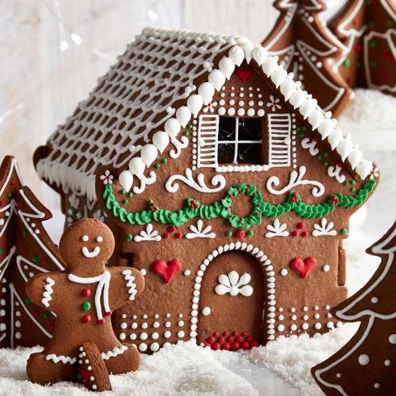 3d-gingerbread-house-cookie-card holder