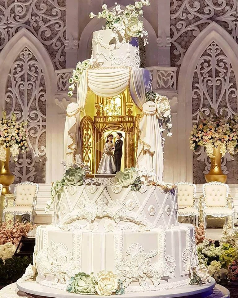 Breathtaking Design wedding cake
