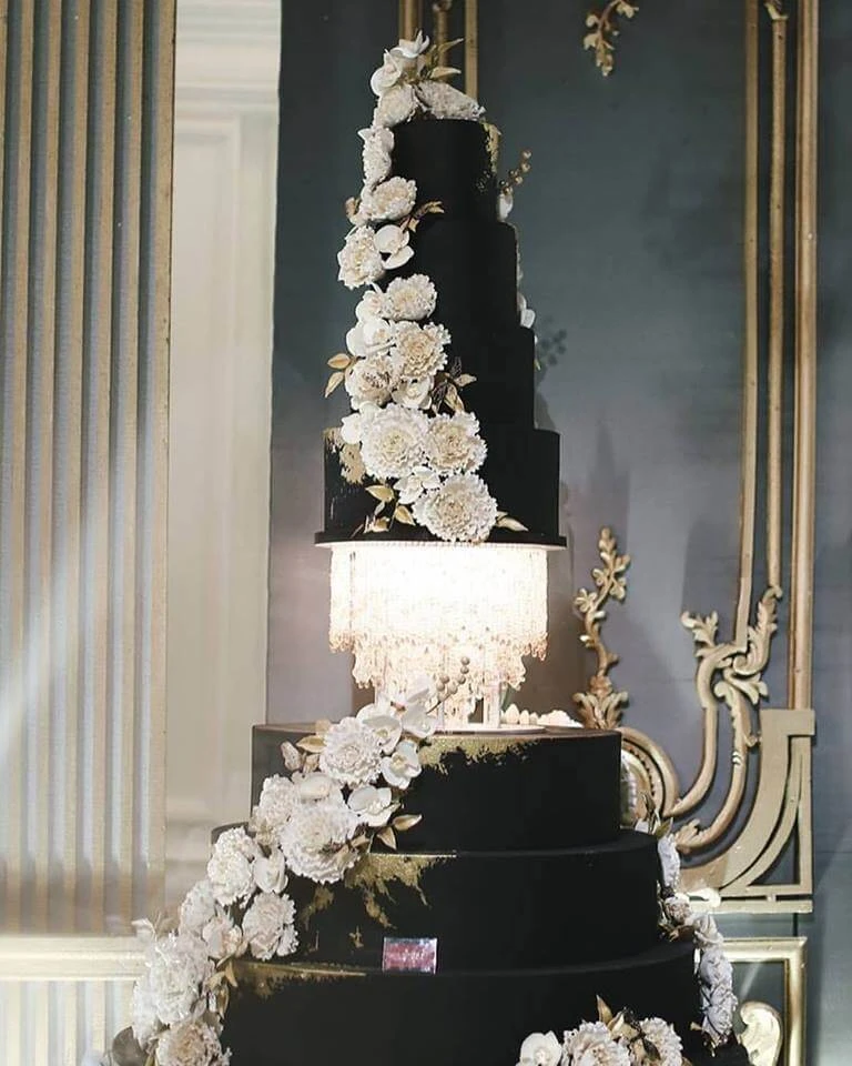 Breathtaking Design wedding cake
