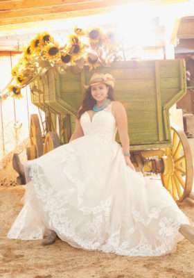 Morilee-Madeline-Gardner-Rosanna-Plus-Size-Wedding-Dress-Julietta