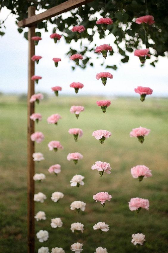 Carnation photo backdrop for DIY wedding ideas