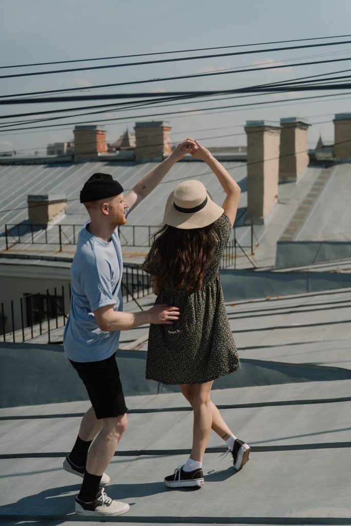 Wedding Proposal dancing on the Rooftop Wedding Proposal dancing on the Rooftop