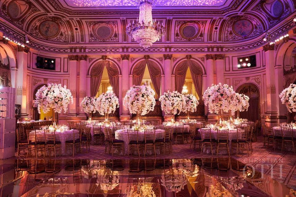 584-Pedestals Floral decorators